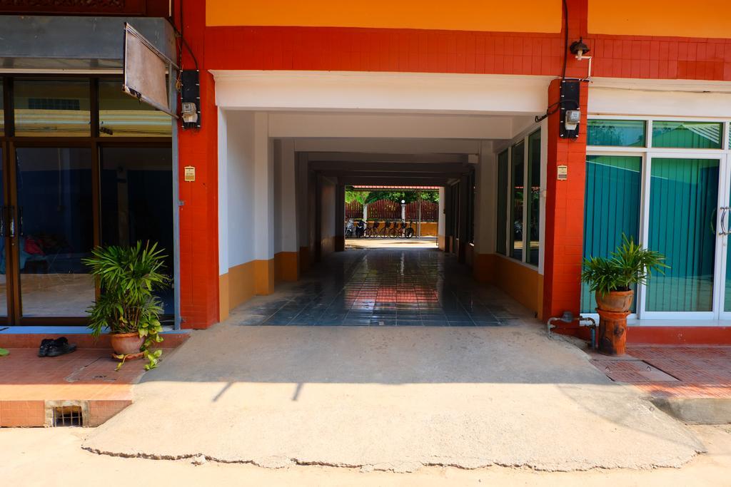J-Safe Guesthouse Sukhothai Exterior foto